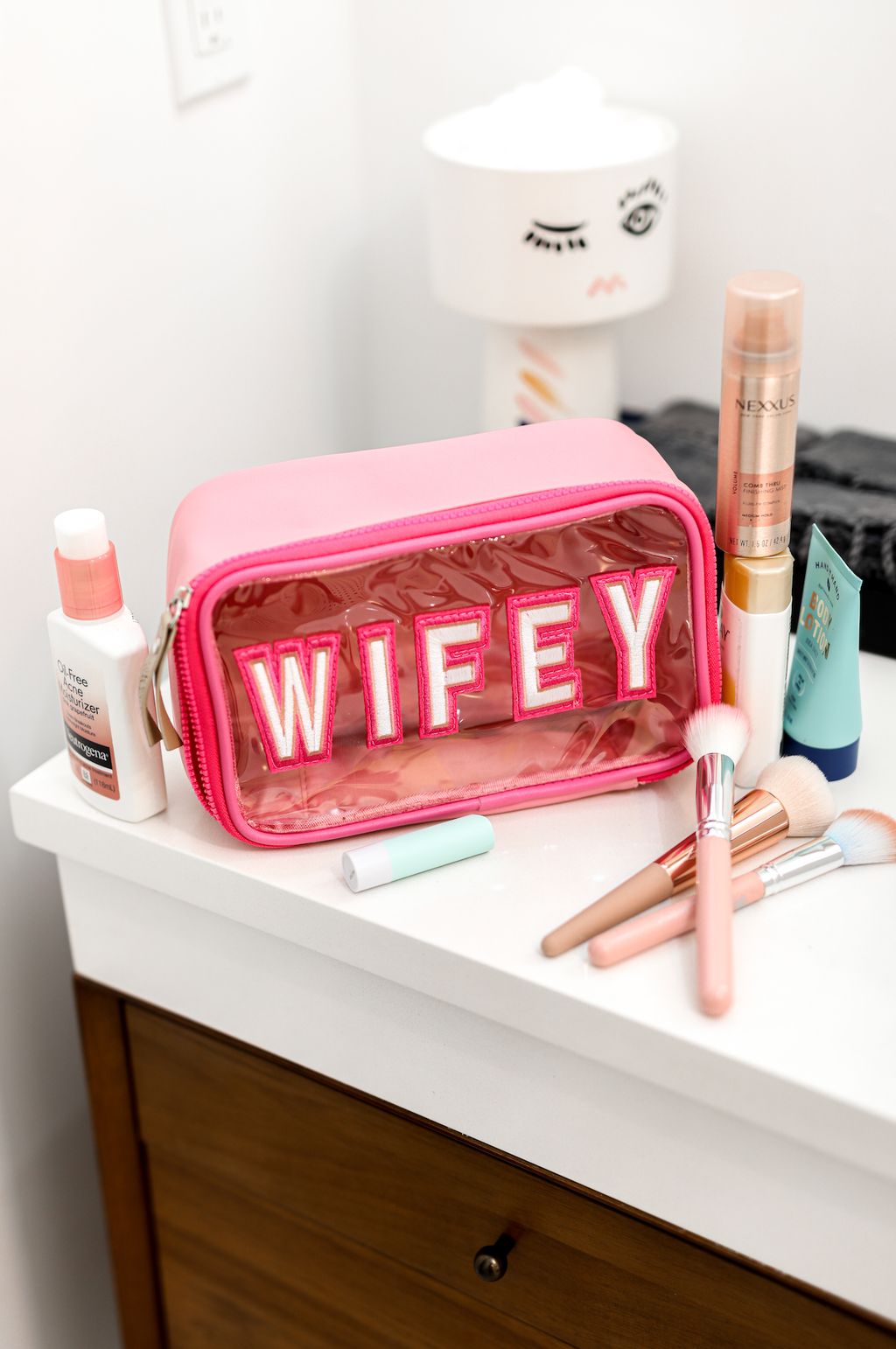 Cosmetic Bag – Clear Front WIFEY – Pink